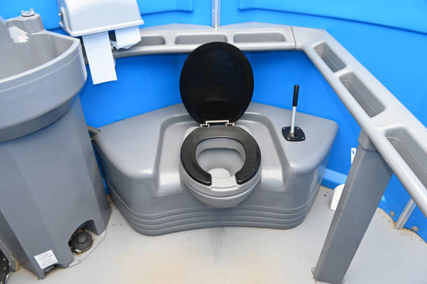 Best Portable restroom solutions  in Carol Stream, IL
