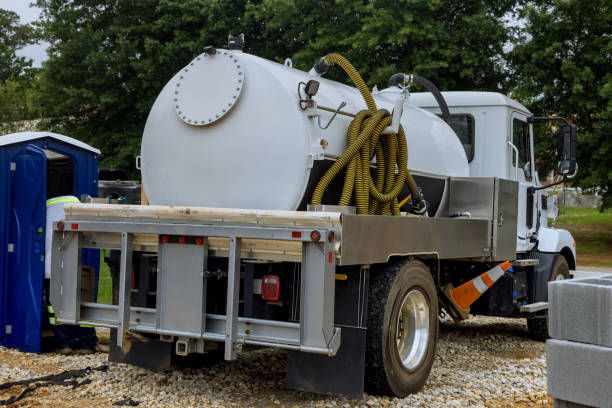 Porta potty delivery and setup in Carol Stream, IL